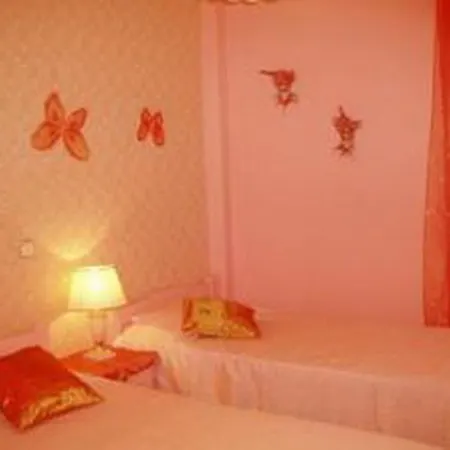 Pipitsa'S Apartments Roda  Zimmer foto
